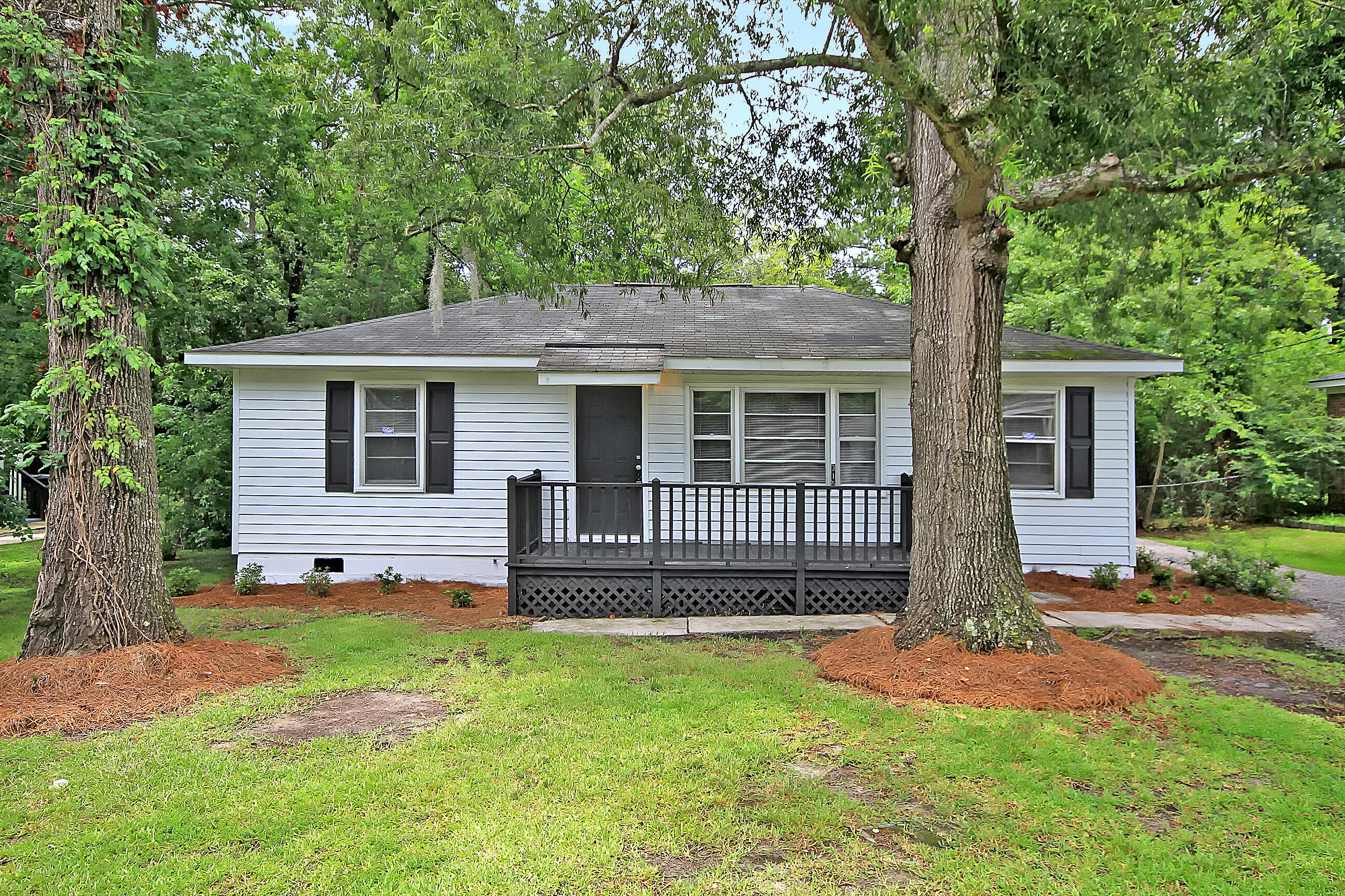 Property Photo: 315 Adeline Drive SC 29445