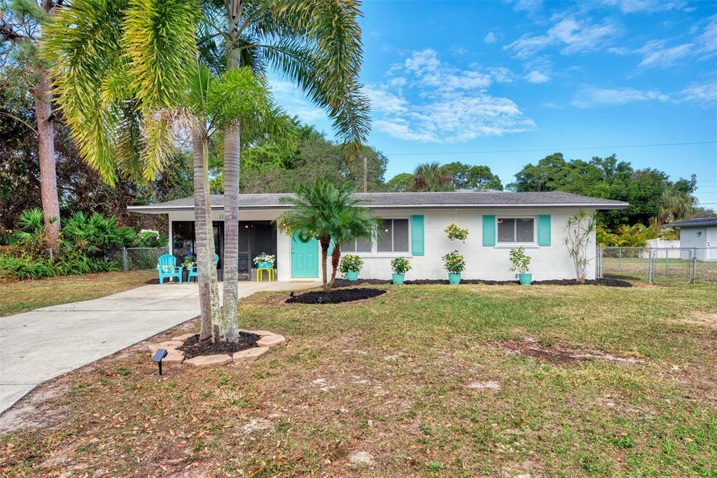 Property Photo: 1150 Devon Road FL 34293