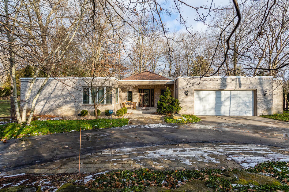 Property Photo:  1360 W Kathmar Drive  MI 49203 