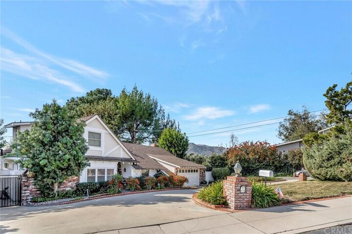 Property Photo:  3330 Los Olivos Lane  CA 91214 