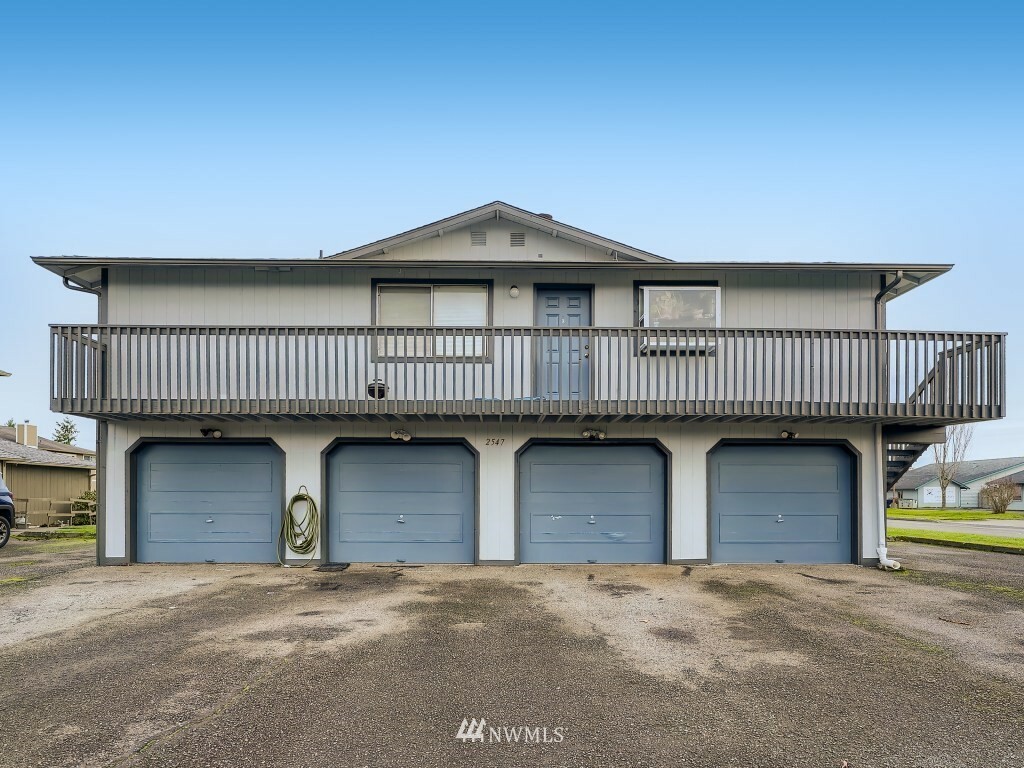 Property Photo: 2547 Warner Avenue WA 98022