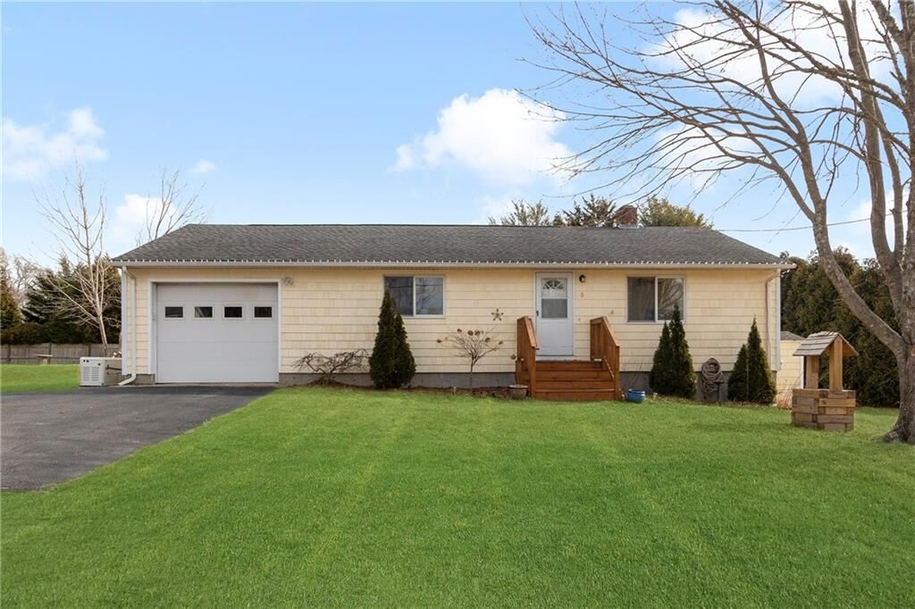 Property Photo: 5 Gavitt Av RI 02813
