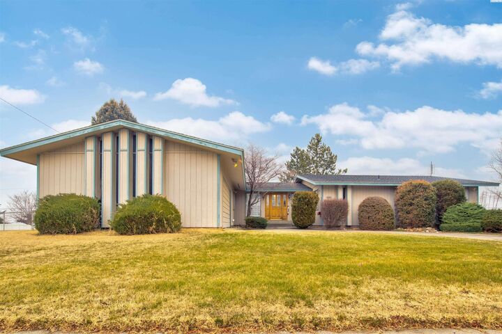 2800 W Klamath  Kennewick WA 99336 photo