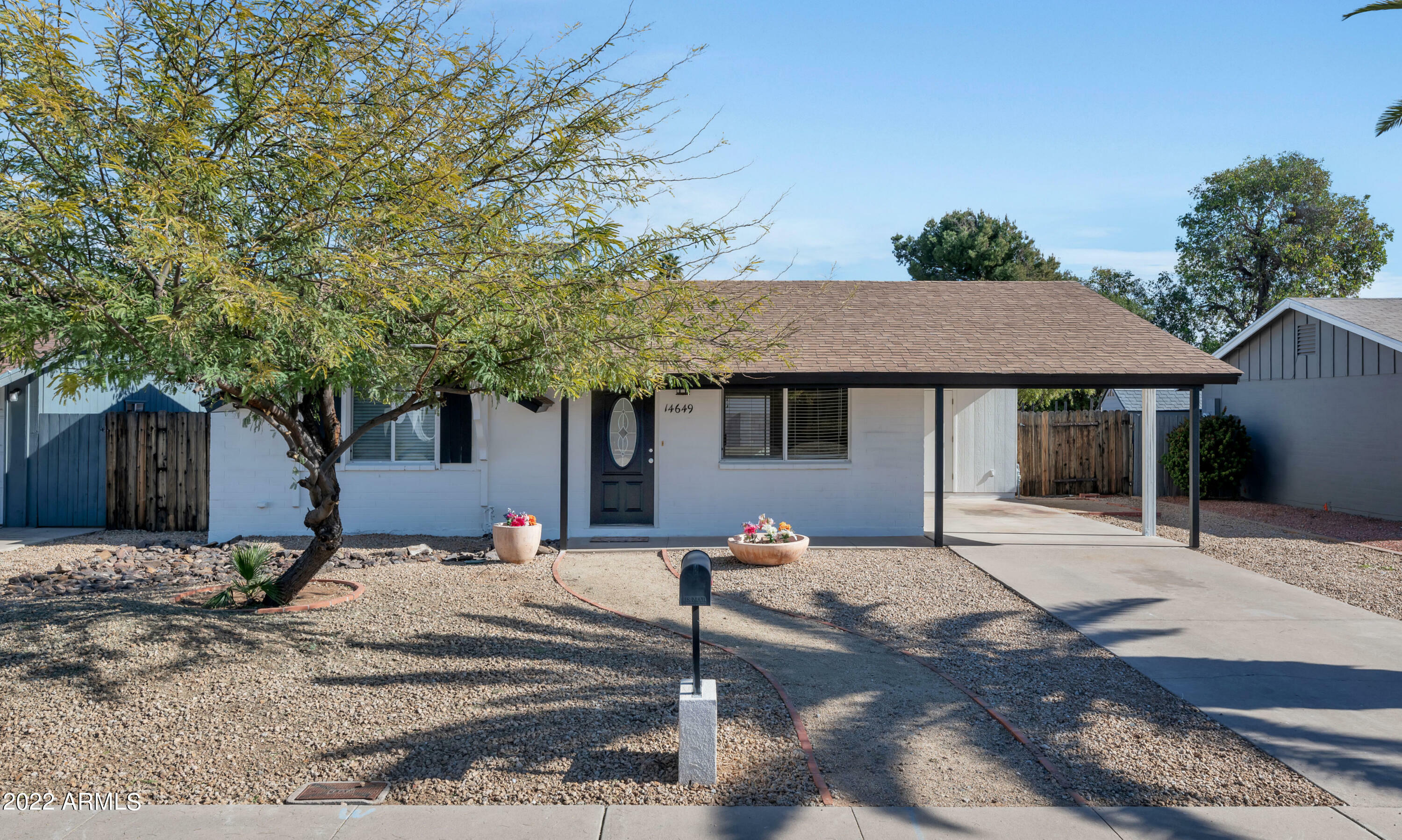 Property Photo: 14649 N 37th Place AZ 85032