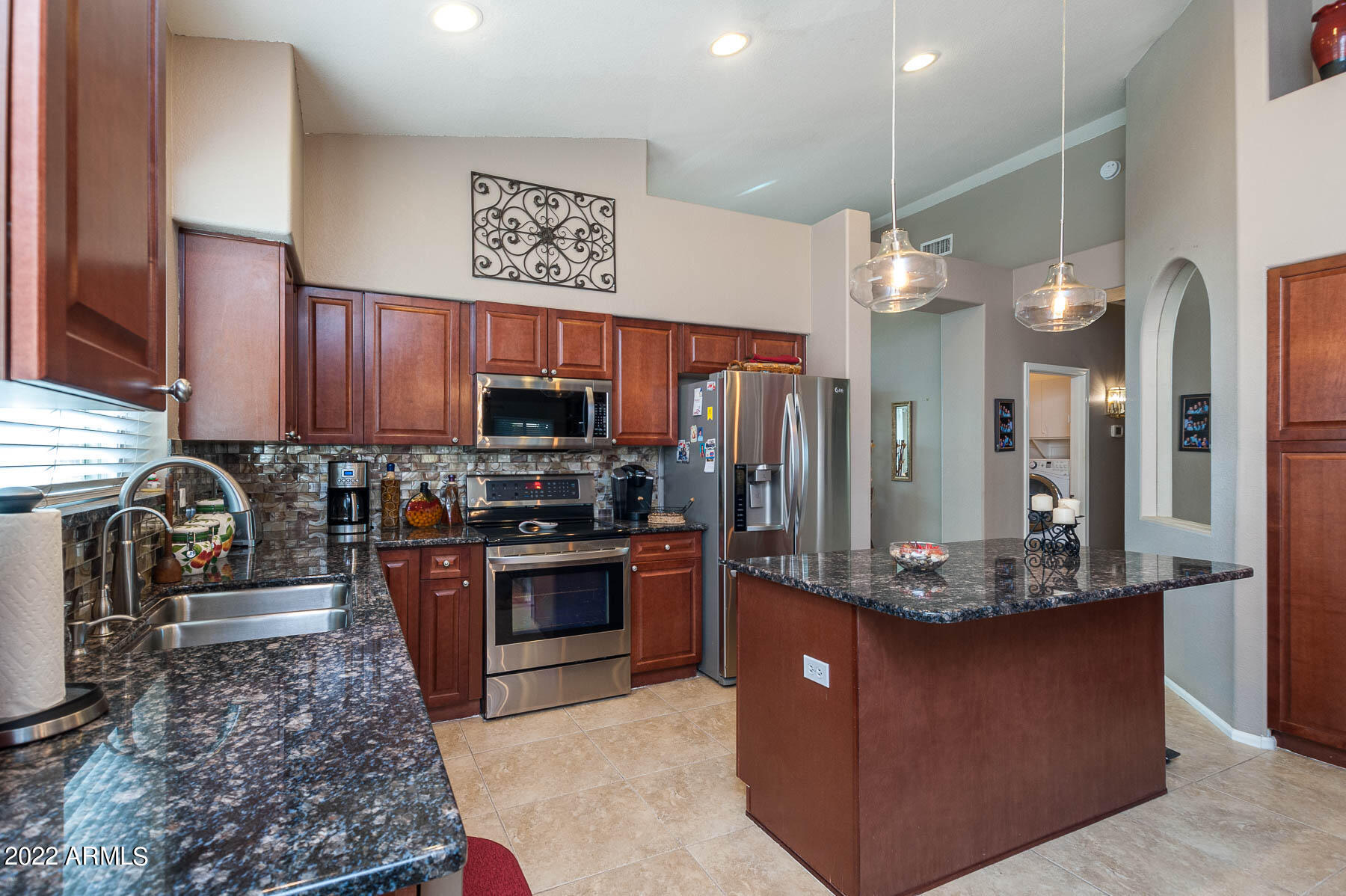 Property Photo: 9010 W Escuda Drive AZ 85382
