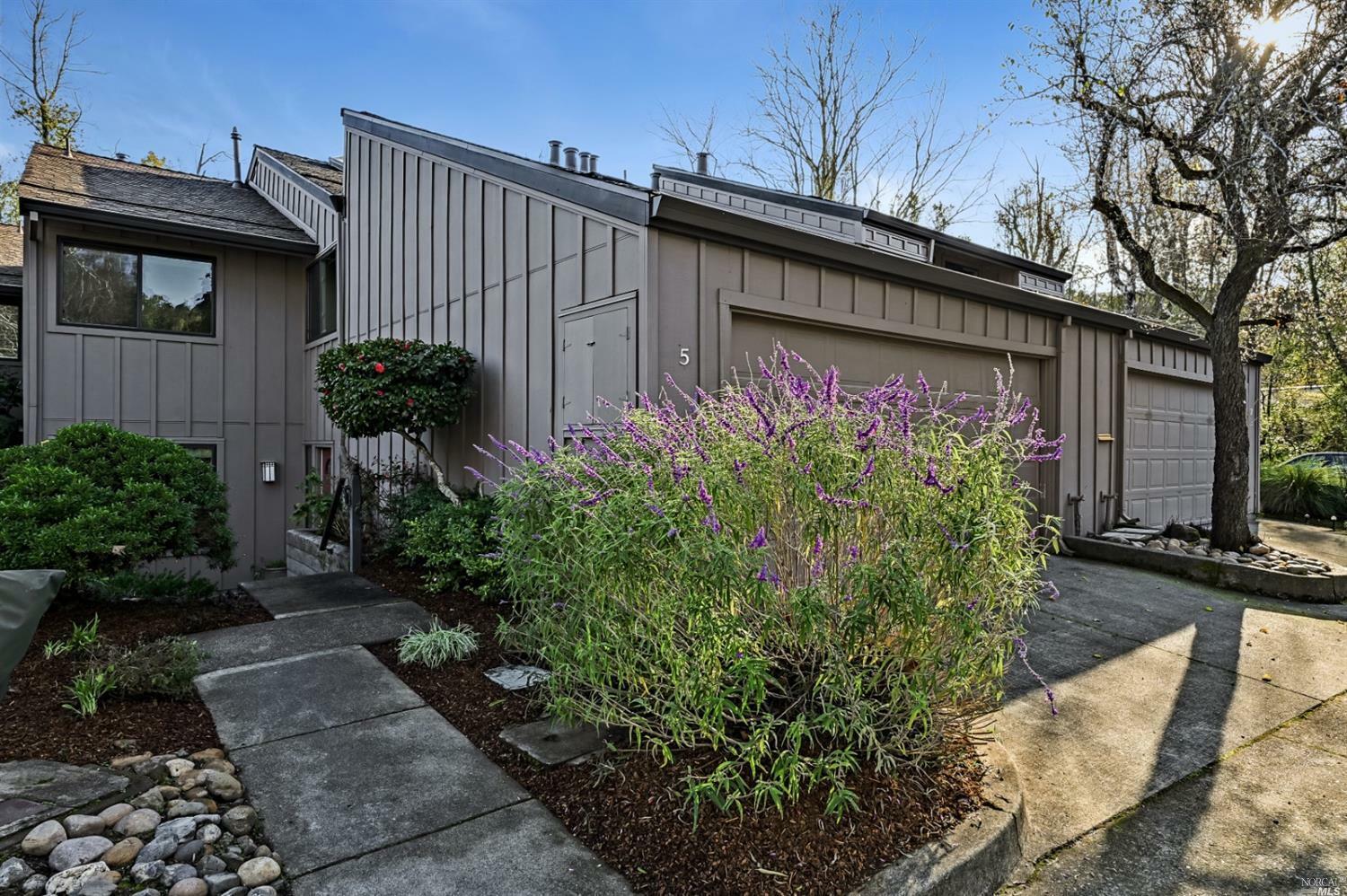 Property Photo: 5 Timothy Court CA 94949