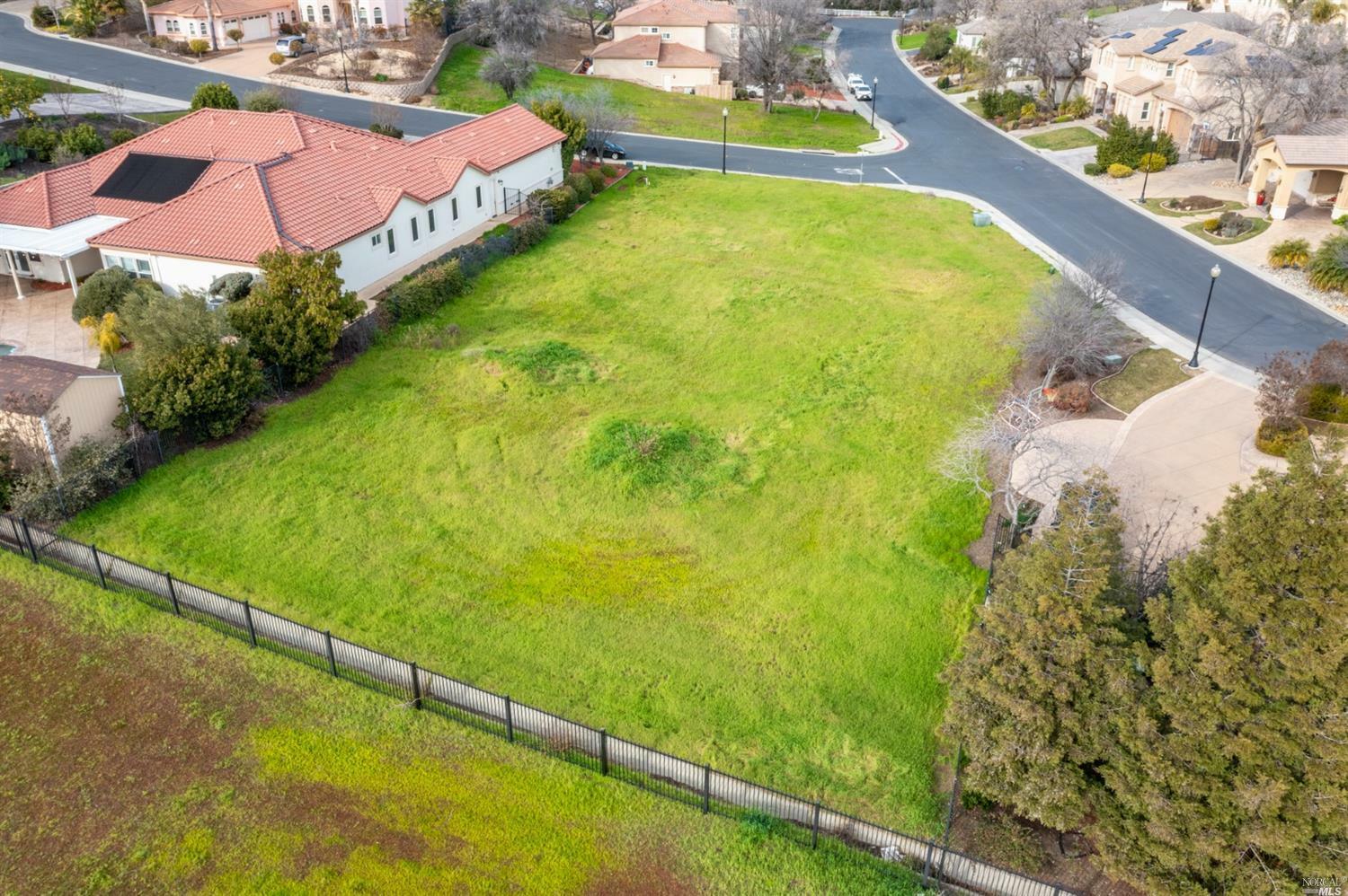 Property Photo: 3000 Chardonnay Court CA 95688