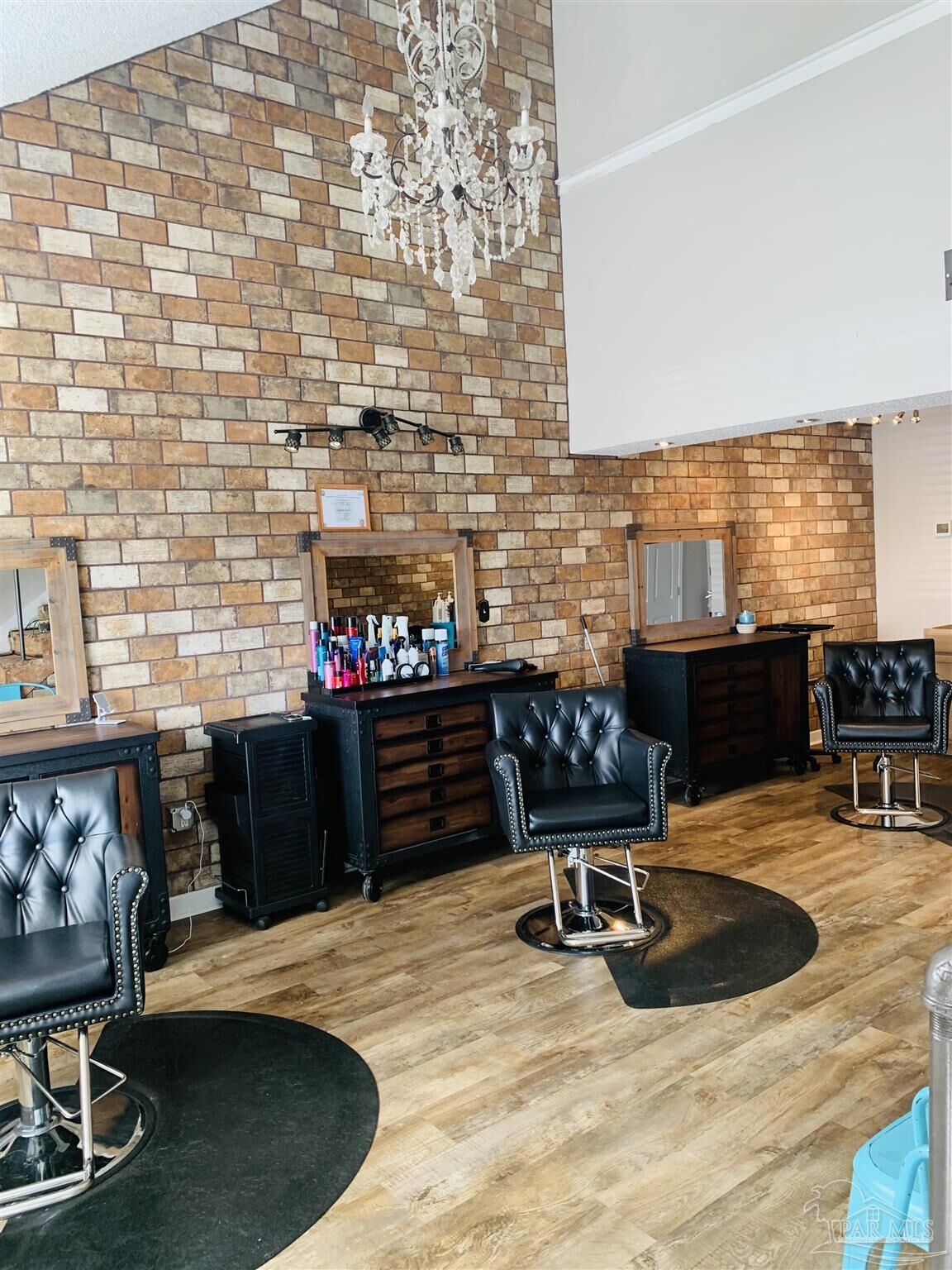 Property Photo:  1401 Greenbriar Pkwy Ste 4  FL 32563 