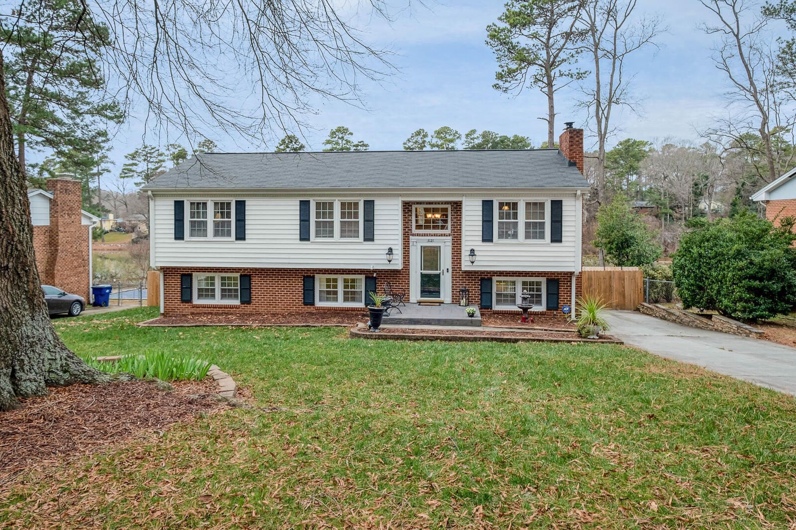 Property Photo:  3121 Huntleigh Drive  NC 27604 