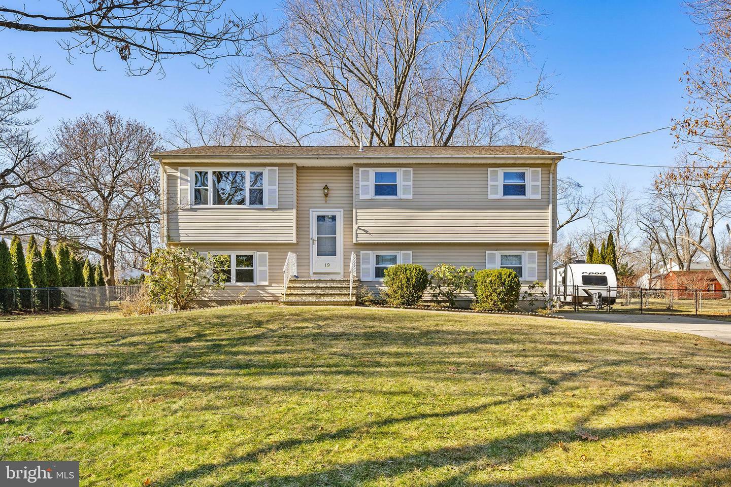 Property Photo:  19 Meadowview Drive  NJ 08512 