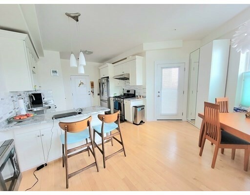 Property Photo:  70 Prospect Street 301  MA 02143 