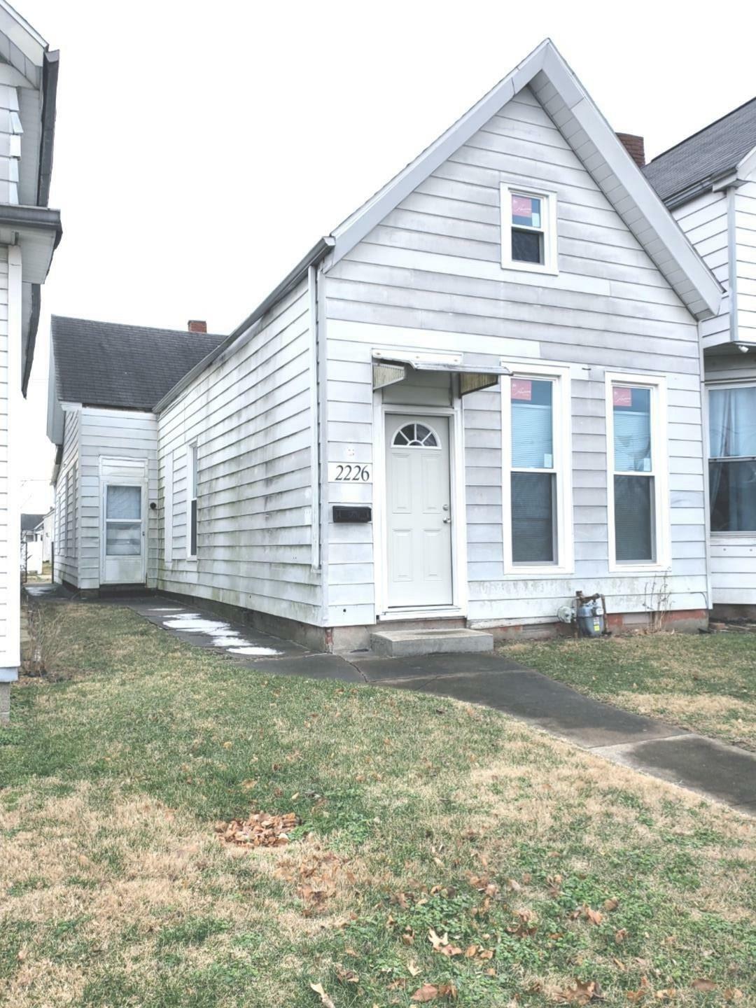 Property Photo:  2226 W Illinois Street  IN 47712 