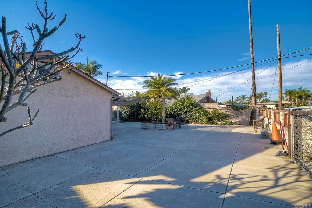 Property Photo:  602 Lemon Avenue  CA 92084 