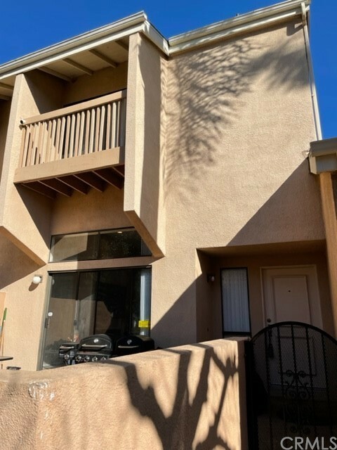 Property Photo: 1505 Welldow Lane CA 92831