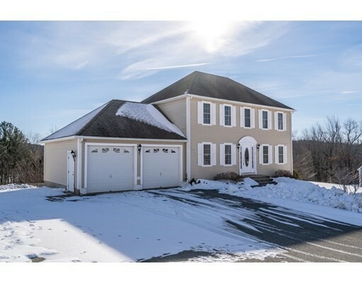 Property Photo: 8 Vista Circle MA 01543