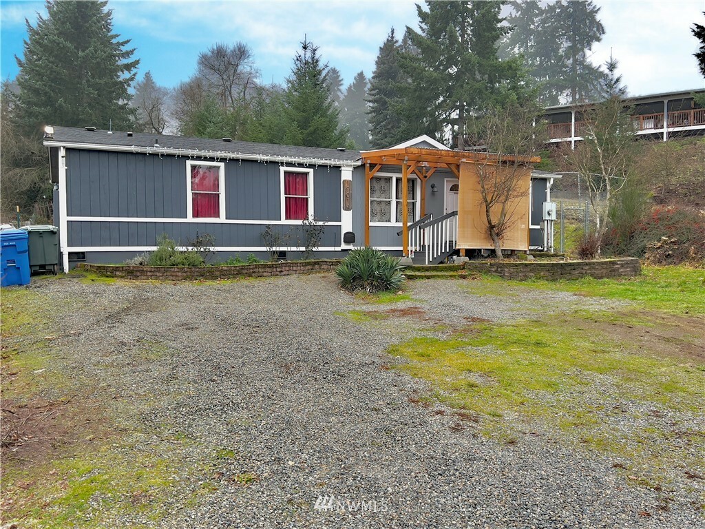 Property Photo:  19014 79th Avenue Ct E  WA 98375 