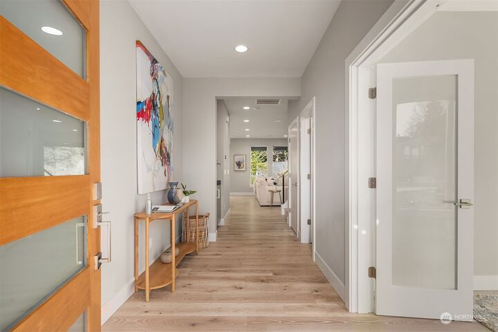 Property Photo: 7820 NE 126th Drive WA 98034