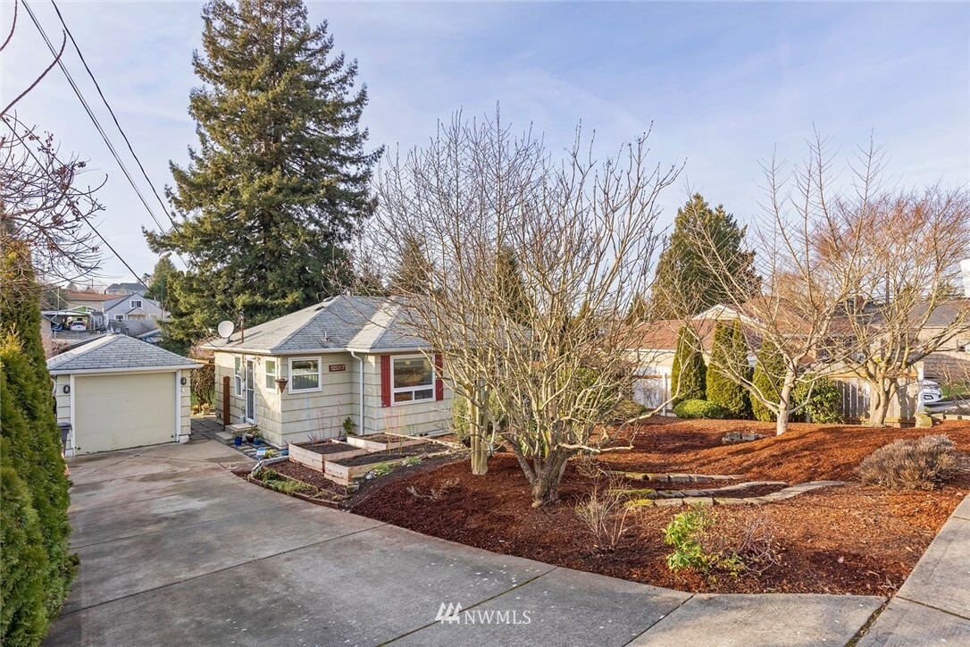 Property Photo:  12017 24th Avenue S  WA 98168 