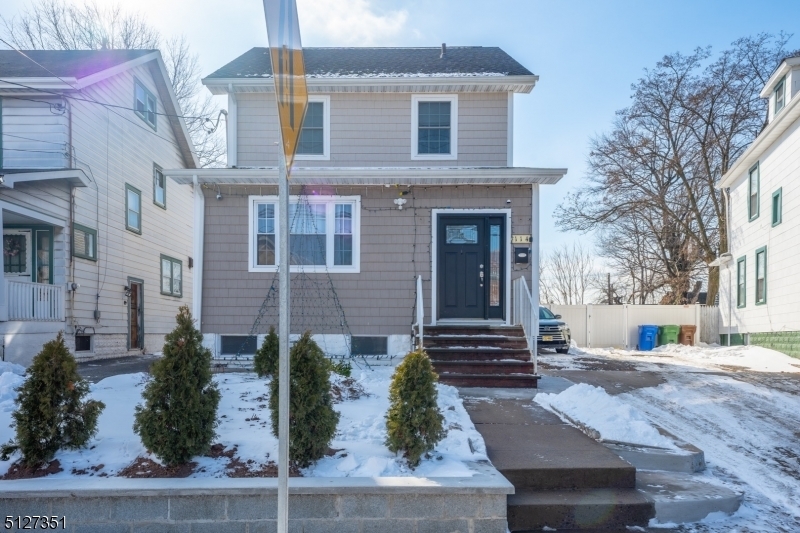 Property Photo:  114 S Stiles St 2  NJ 07036 