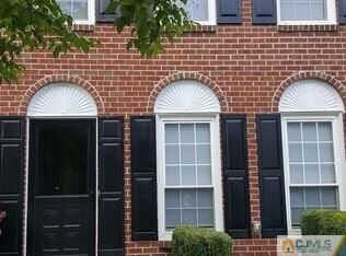 Property Photo:  10 Folkstone Court  NJ 08902 