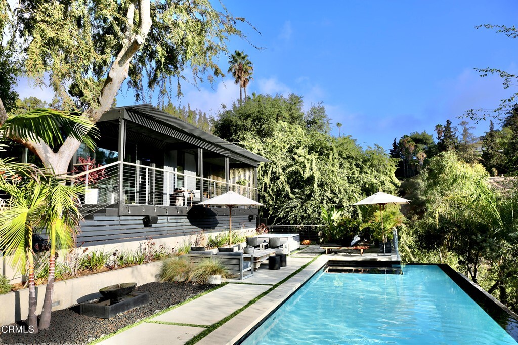 Property Photo:  404 Mooresque Drive  CA 91105 