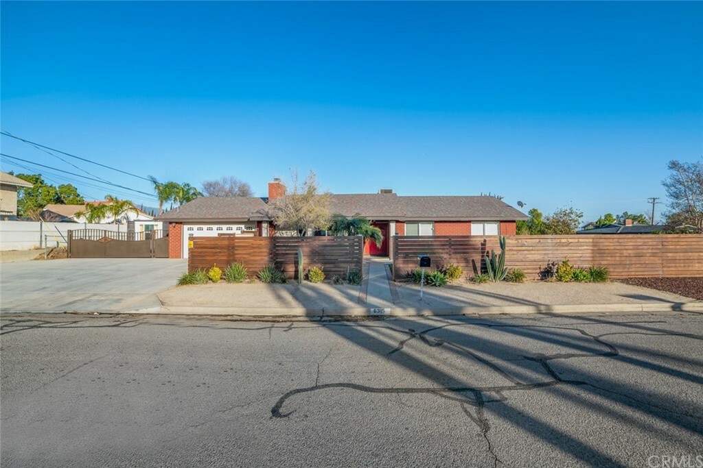Property Photo:  6315 Compton Avenue  CA 92377 