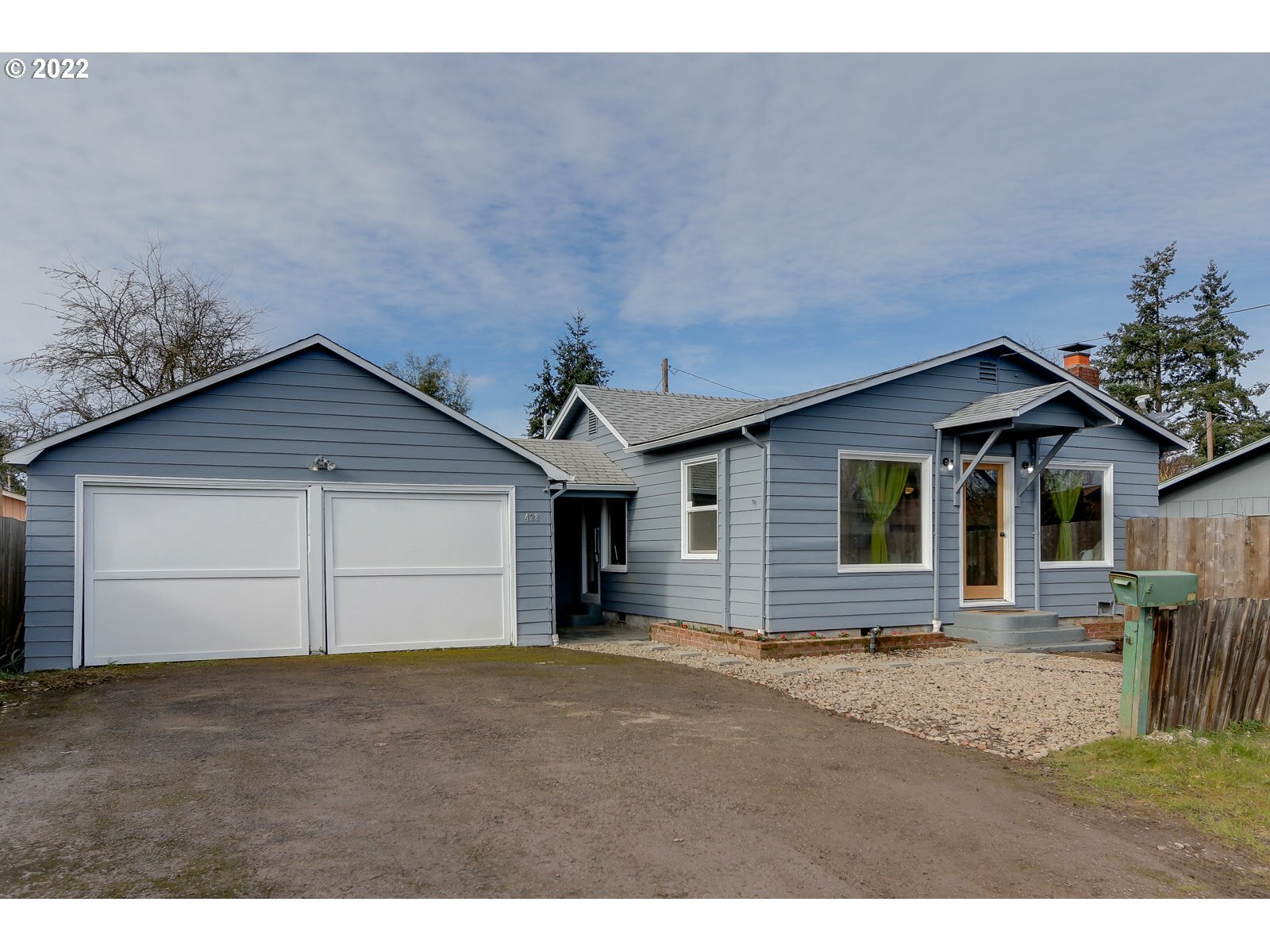 Property Photo: 428 18th St OR 97477
