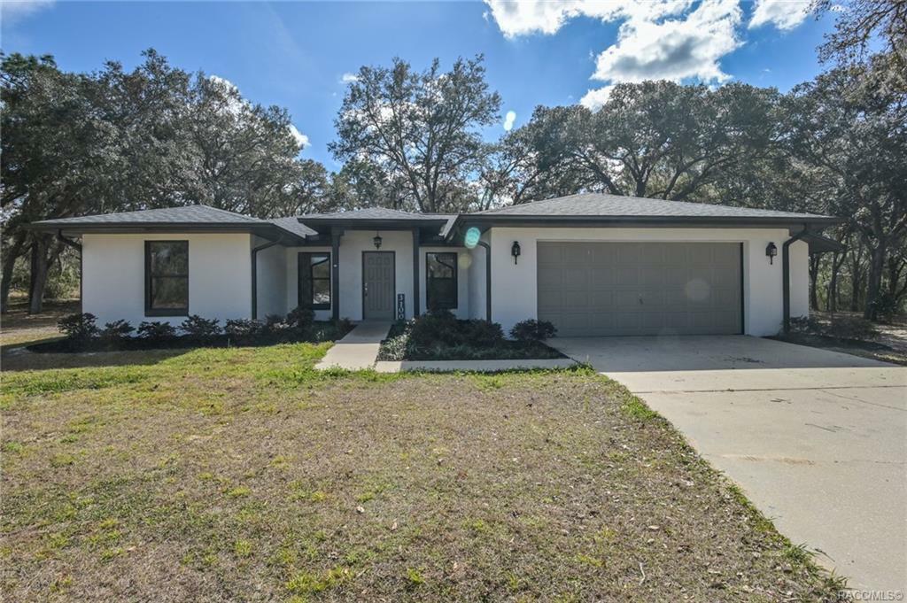 Property Photo:  3100 E Raccoon Court  FL 34452 