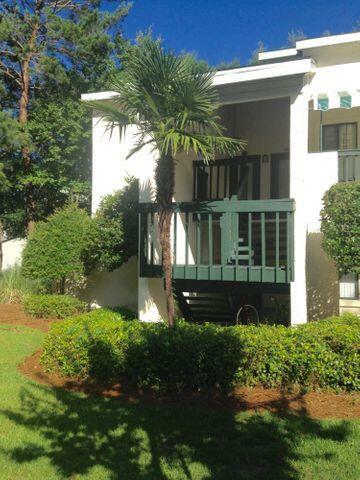 Property Photo:  301 Westlake Court 301  FL 32578 