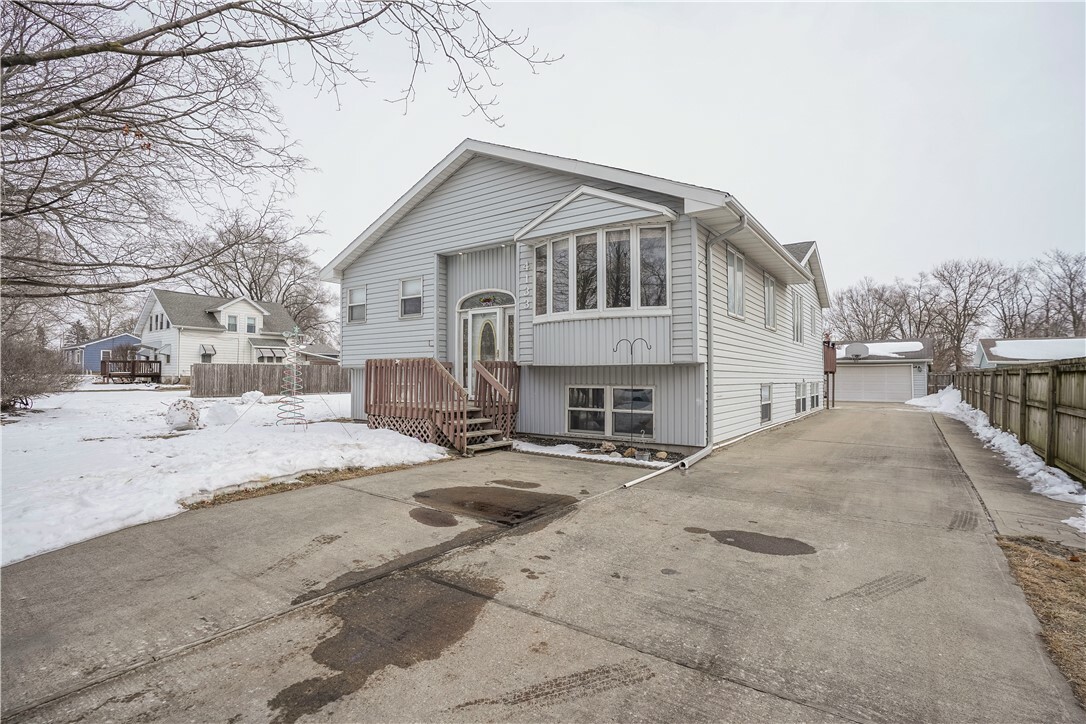 Property Photo:  4133 E 25th Street  IA 50317 