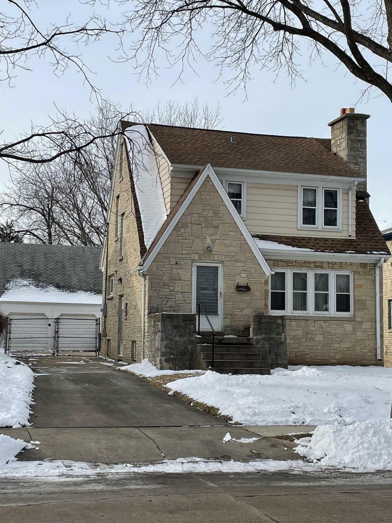 Property Photo:  847 S 96th St  WI 53214 