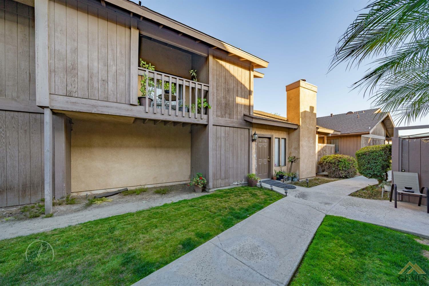 Property Photo:  5451 Midsummer Drive  CA 93308 