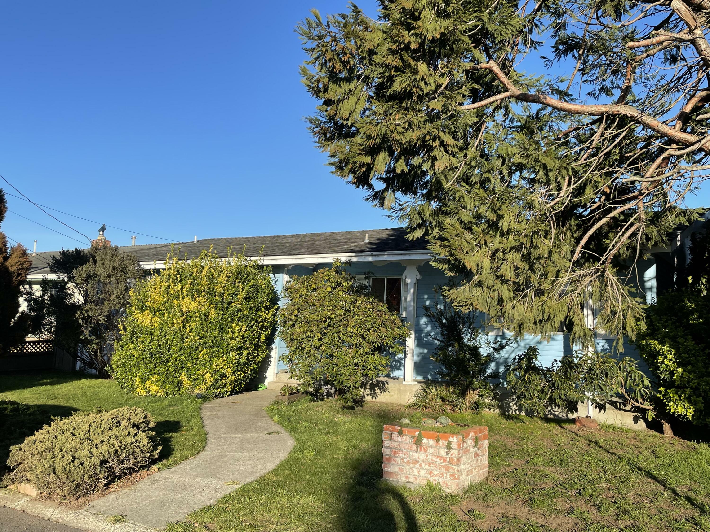 Property Photo:  1018 Ivy Lane  CA 95540 