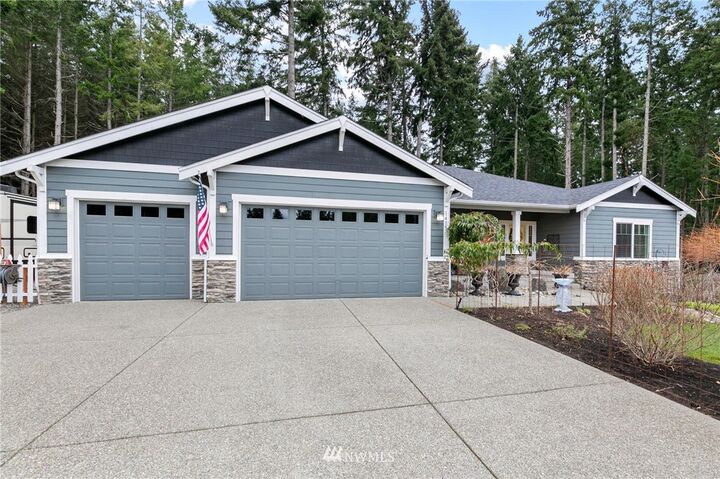 Property Photo: 1415 11th Court WA 98333