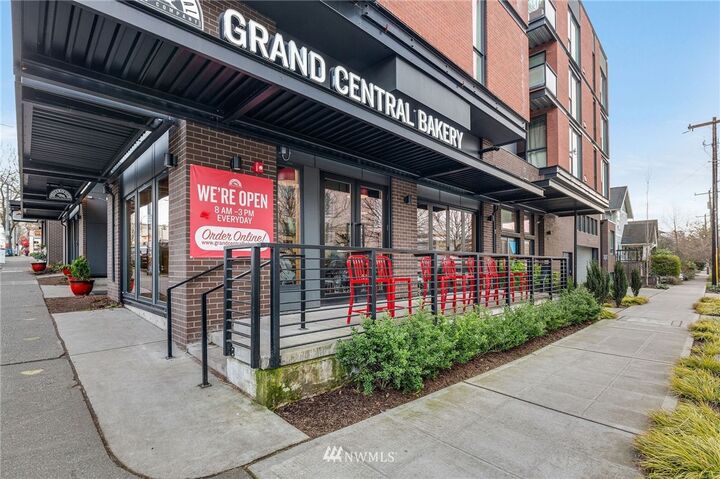 Property Photo: 1601 N 45th Street 308 WA 98103