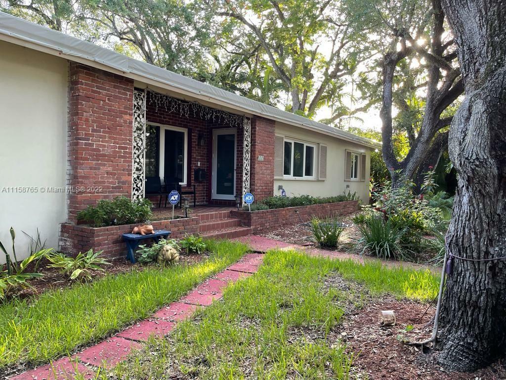 Property Photo:  177 W Sunrise Ave  FL 33133 