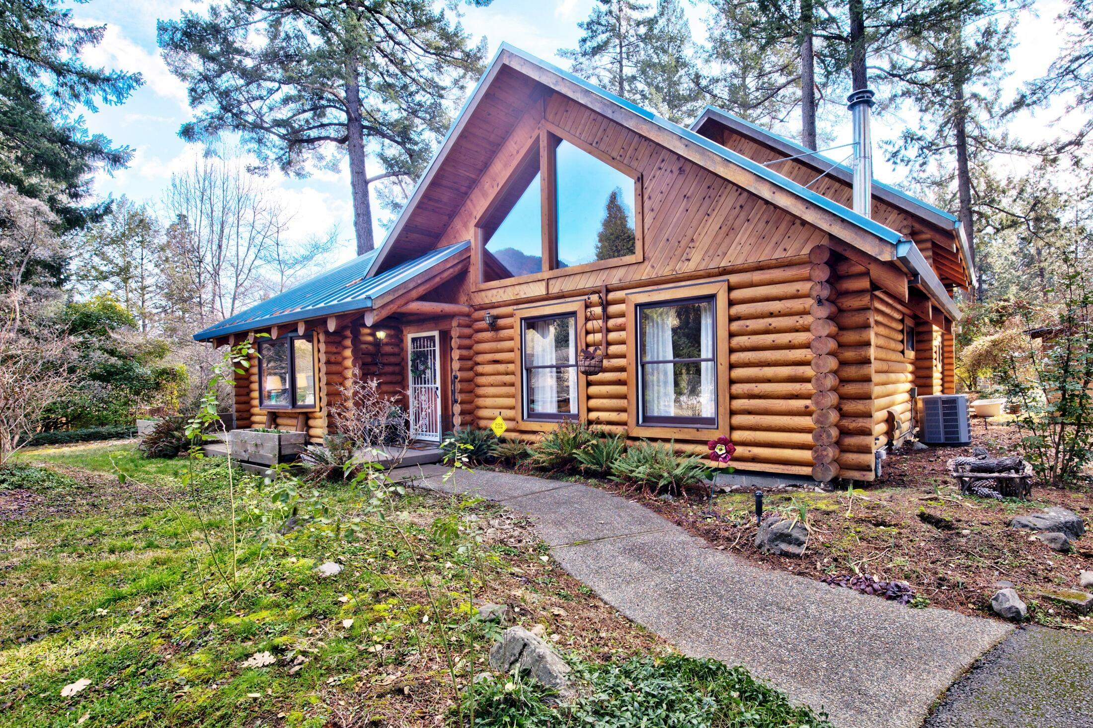 Property Photo:  155 Chinook Park Lane  OR 97527 