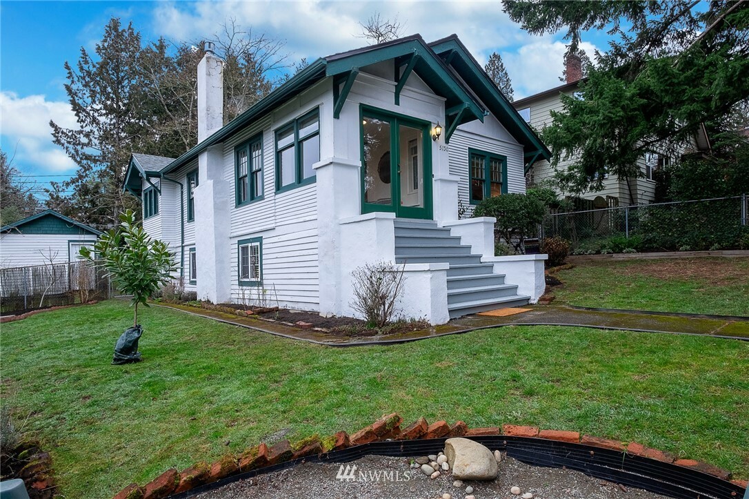 Property Photo: 5130 Wildwood Lane S WA 98118