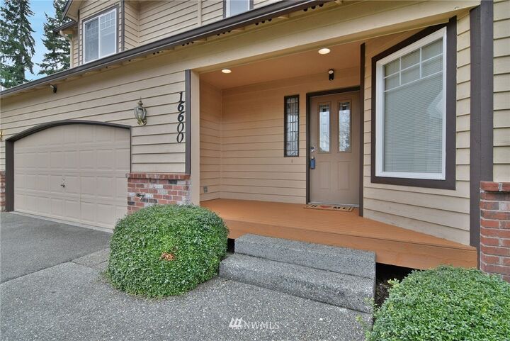 Property Photo: 16600 Spruce Way WA 98037