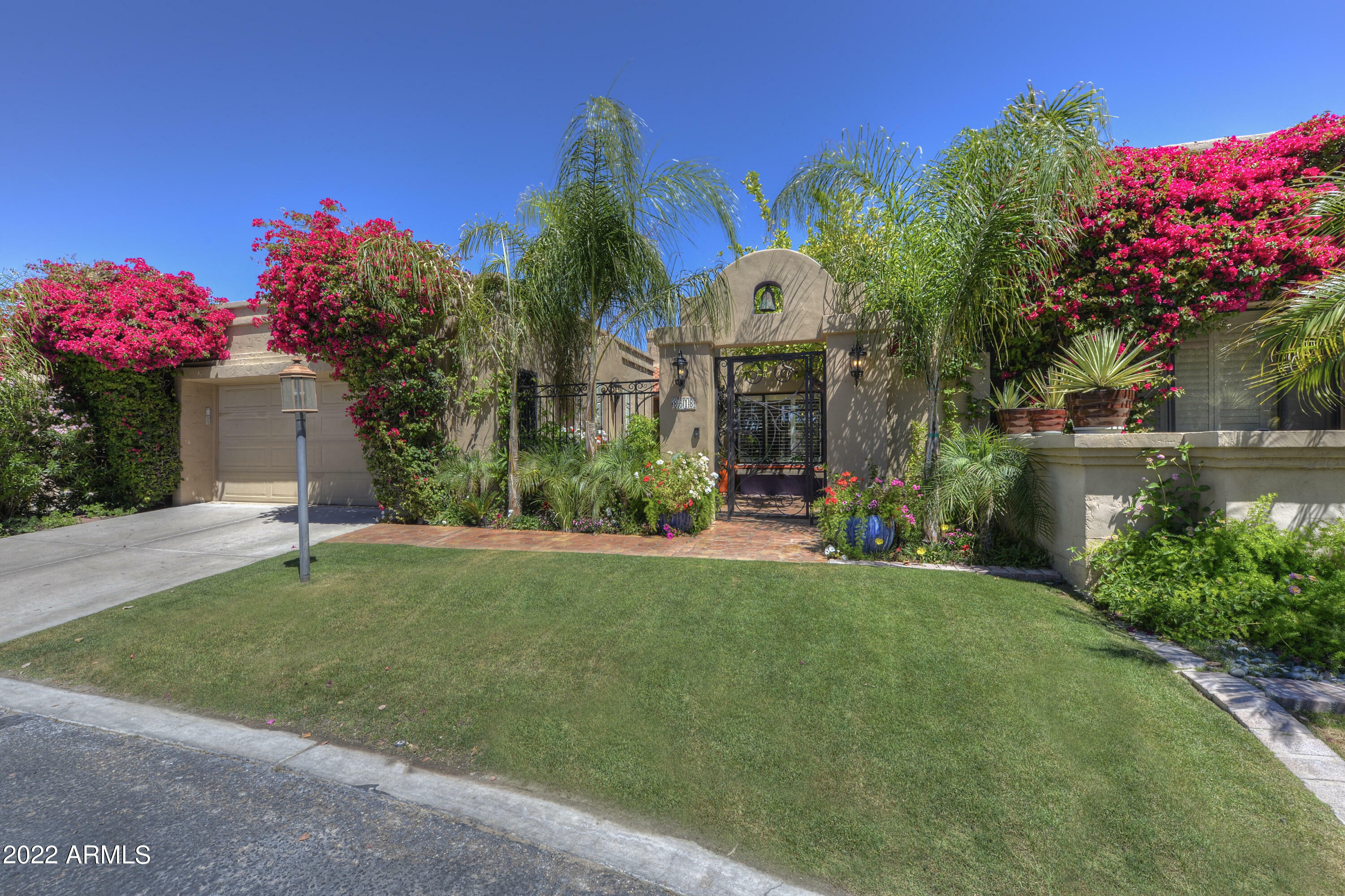 Property Photo:  8618 E Vista Del Lago --  AZ 85255 