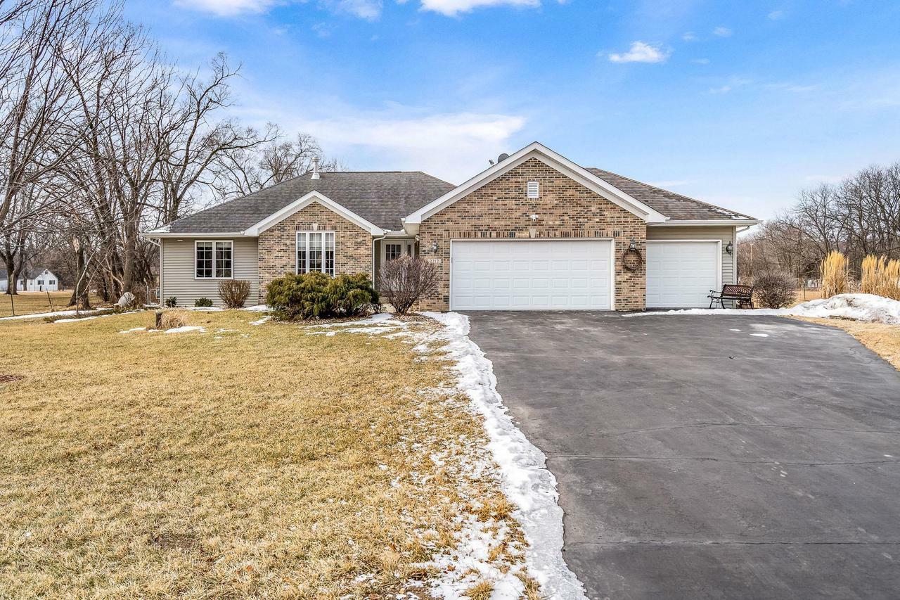 Property Photo:  2212 Haborn Dr  WI 53511 