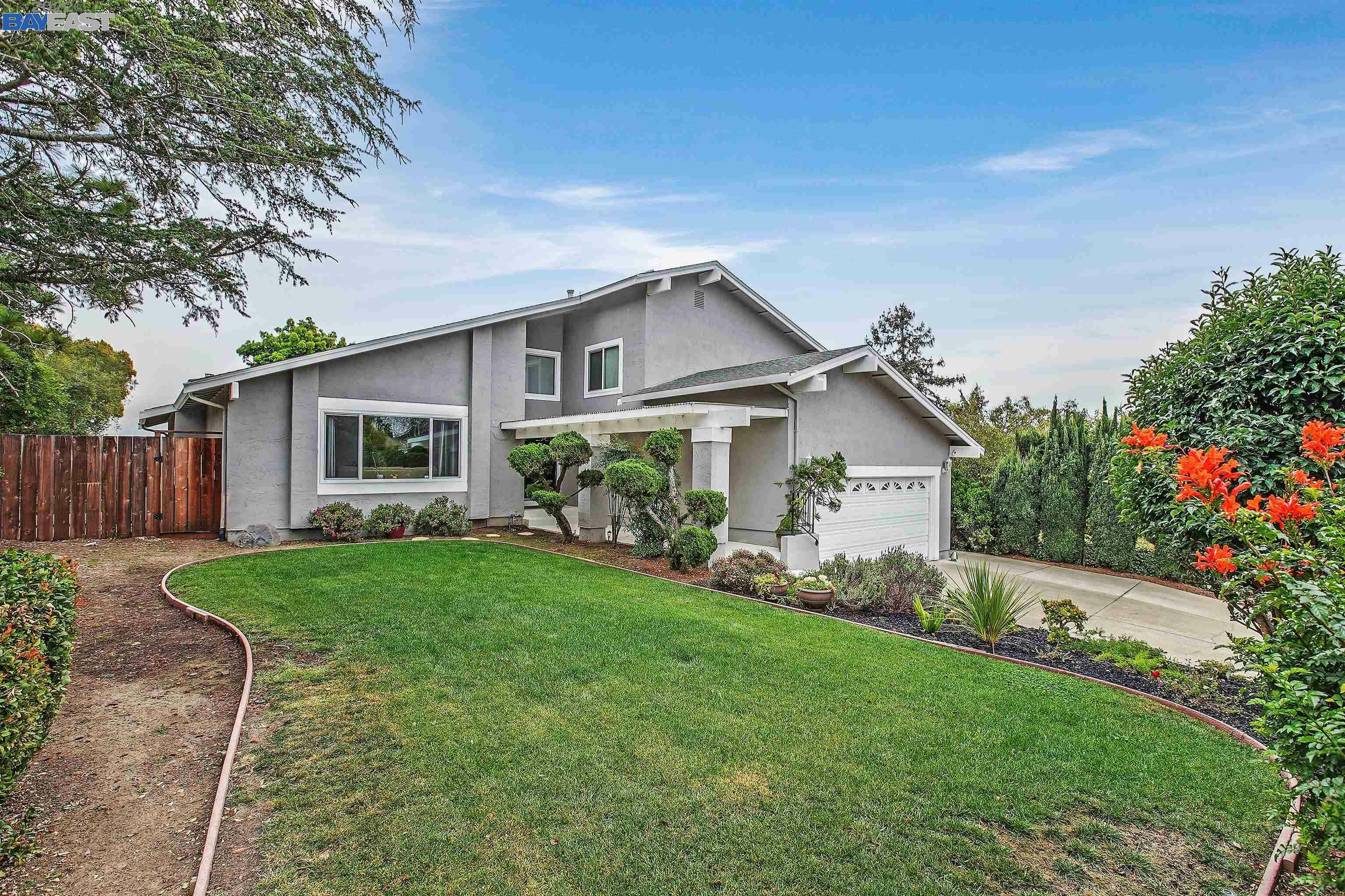 Property Photo:  3523 Skyline Dr  CA 94542 