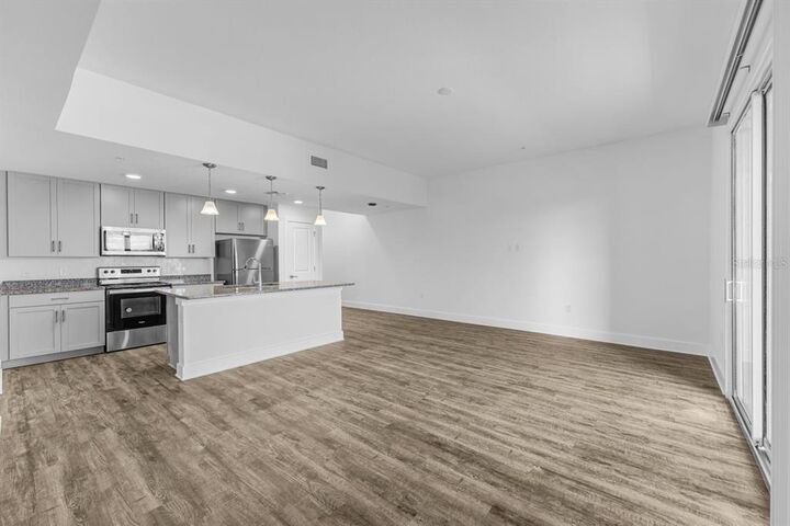 Property Photo:  5205 Eggleston Avenue 104  FL 32810 