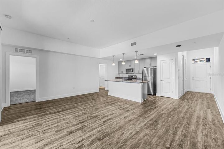 Property Photo:  5205 Eggleston Avenue 105  FL 32810 