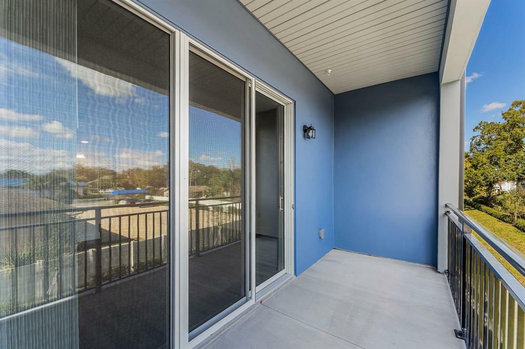 Property Photo: 5205 Eggleston Avenue 202 FL 32810