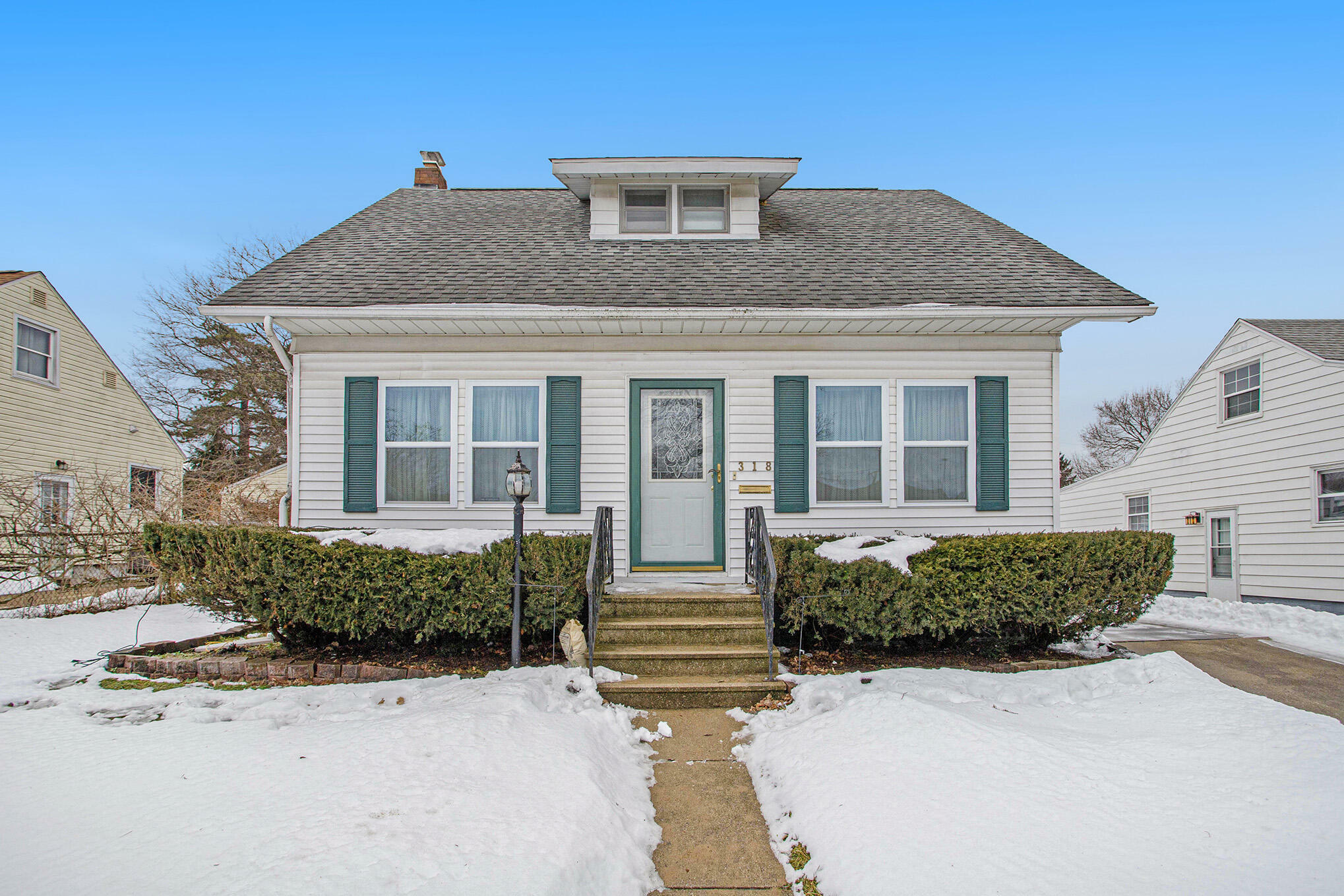 Property Photo:  318 Liberty Street  MI 49107 