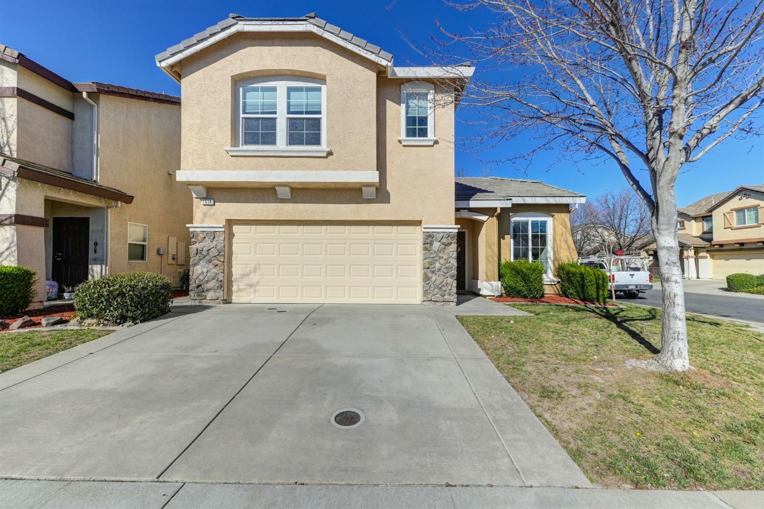 Property Photo: 1514 Grey Bunny Drive CA 95747