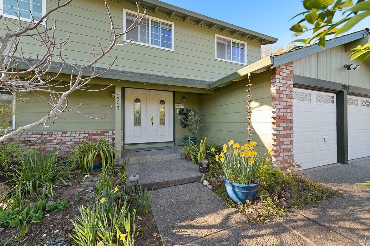 Property Photo:  2227 Vallejo Street  CA 95404 