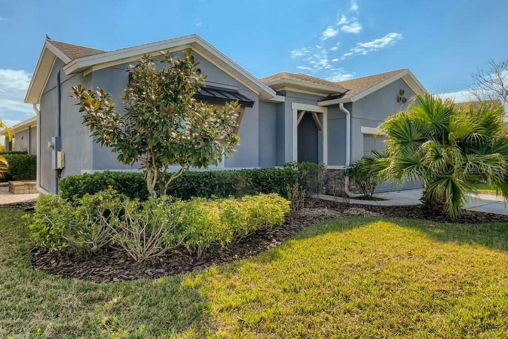 Property Photo:  6907 Crestpoint Drive  FL 33572 