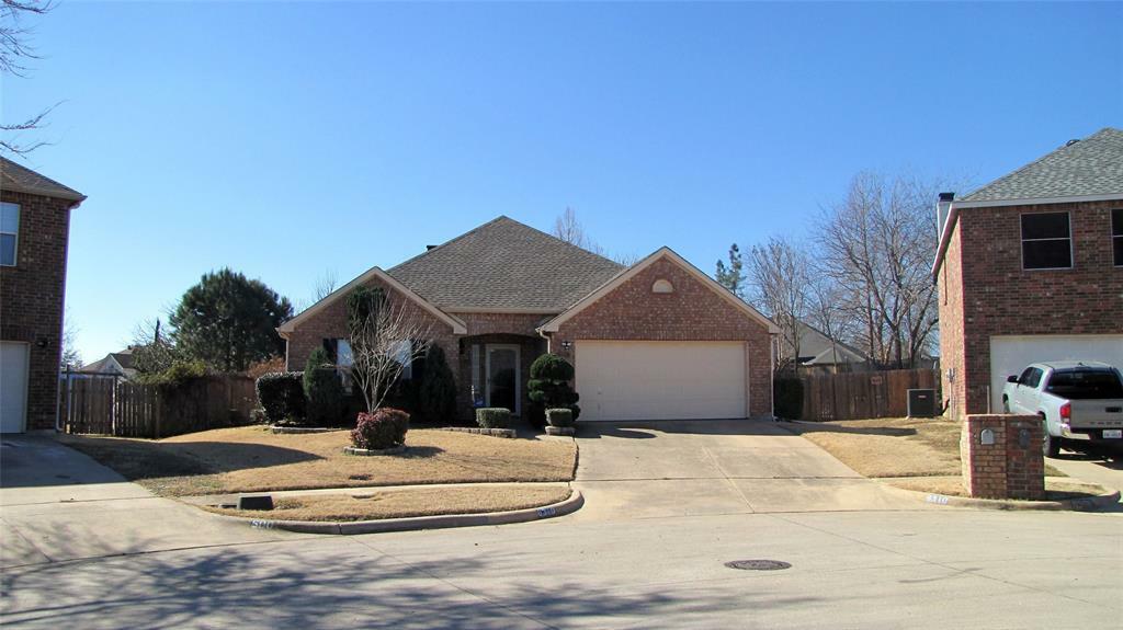 Property Photo:  8310 Carallia Court  TX 76002 